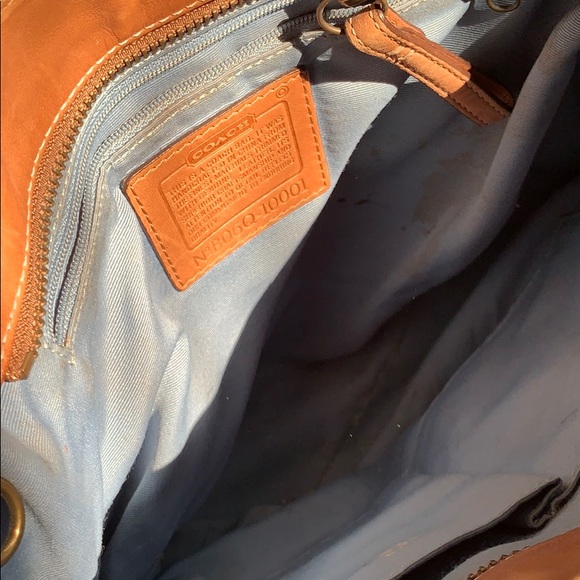 Coach purse ✨ - Picture 2 of 5